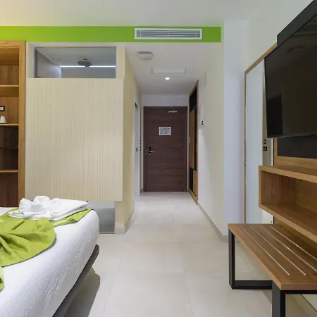 Mg Poniente Hotel