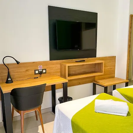 Mg Poniente Hotel