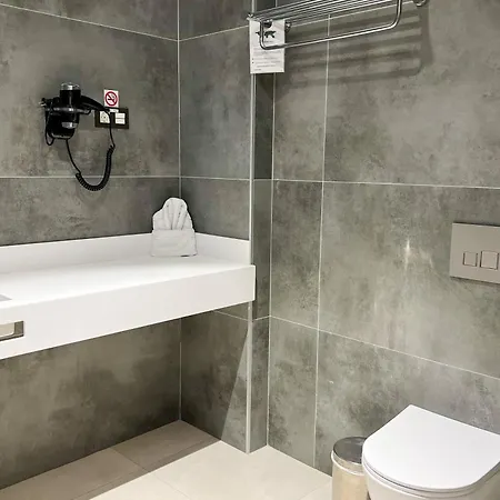 Hotel Mg Poniente